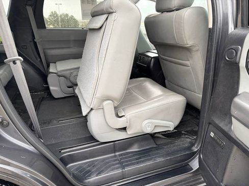 Used 2019 Toyota Sequoia Limited w/ Safety & Convenience Package AWD/4WD image 19