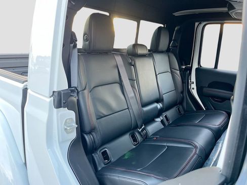 New 2026 Jeep Gladiator Rubicon image 26