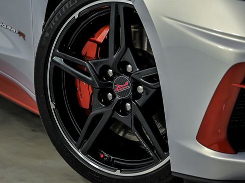 Used 2023 Chevrolet Corvette Stingray Premium Cpe w/ Z51 Performance Package RWD image 3