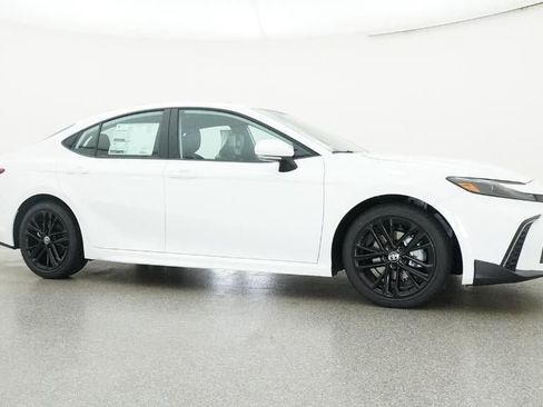 New 2026 Toyota Camry SE image 28