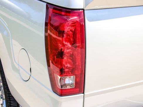 Used 2006 Cadillac Escalade EXT AWD/4WD image 16