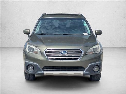 Used 2017 Subaru Outback 2.5i Touring AWD/4WD image 2
