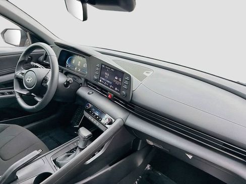 Certified 2026 Hyundai Elantra Sport FWD image 28