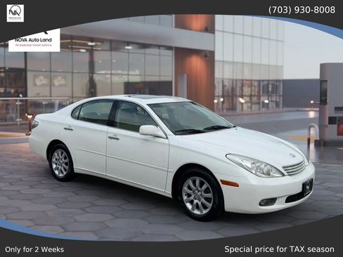 Used 2002 Lexus ES 330 FWD image 1