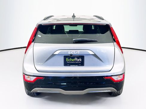 Used 2023 Kia Niro Wind w/ Wind Preserve Package FWD image 7