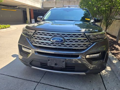 Used 2020 Ford Explorer Limited w/ Class III Trailer Tow Package AWD/4WD image 2
