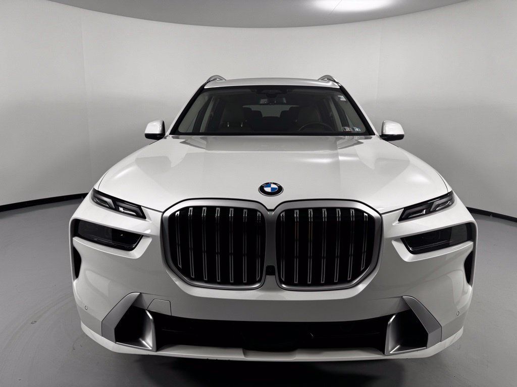 Certified 2023 BMW X7 xDrive40i w/ Executive Package AWD/4WD image 3