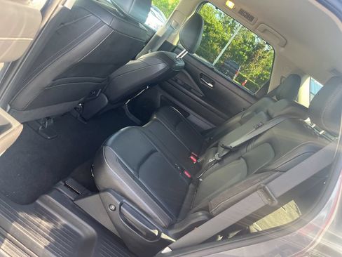 Certified 2024 Nissan Pathfinder SL AWD/4WD image 12
