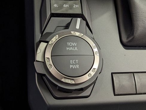 New 2025 Toyota Tacoma SR image 29