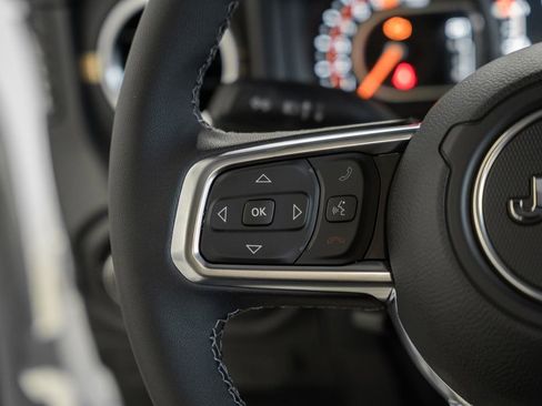 New 2026 Jeep Wrangler Unlimited Sahara AWD/4WD image 30