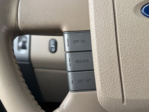 Used 2004 Ford F150 Lariat AWD/4WD image 18