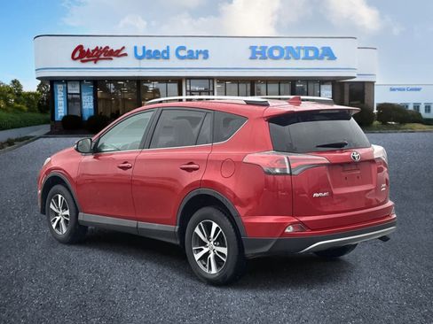 Used 2017 Toyota RAV4 XLE image 3