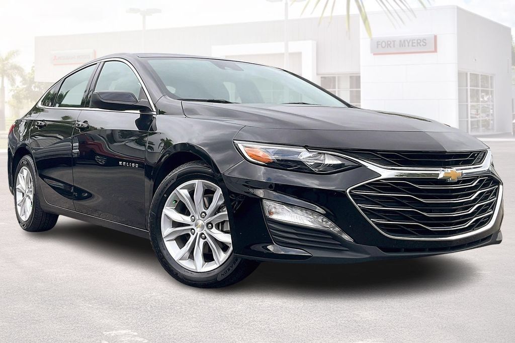 Used 2024 Chevrolet Malibu LT FWD image 1