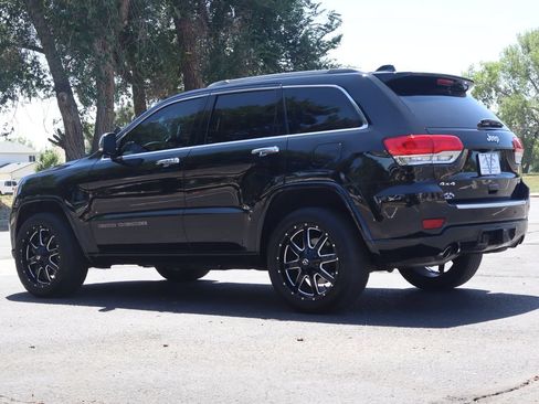 Used 2018 Jeep Grand Cherokee Overland AWD/4WD image 7