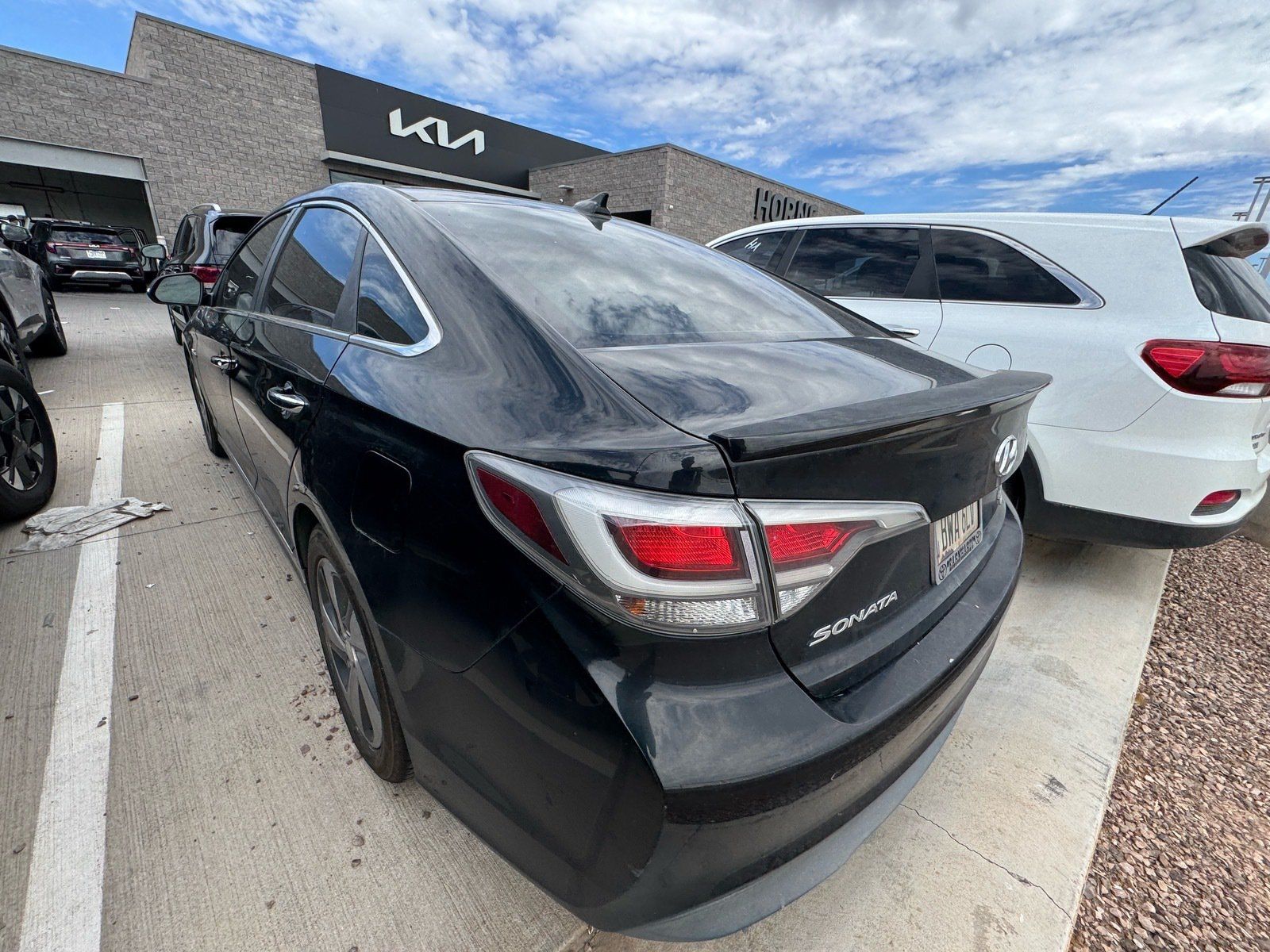 Used 2017 Hyundai Sonata Limited FWD image 3