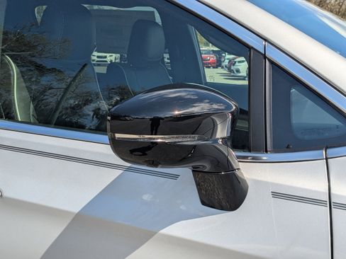 New 2026 Chrysler Pacifica Limited image 11