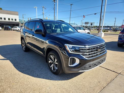 New 2026 Volkswagen Atlas SE image 7