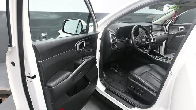 Used 2021 Kia Sorento EX FWD image 31