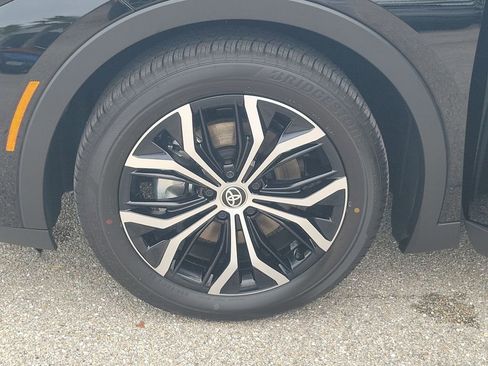 New 2026 Toyota Crown XLE image 17