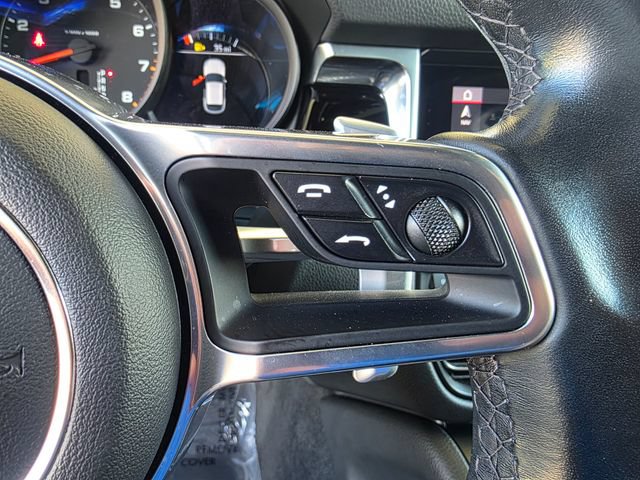 Used 2020 Porsche Macan AWD/4WD image 29