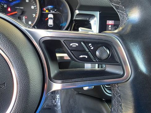 Used 2020 Porsche Macan AWD/4WD image 29