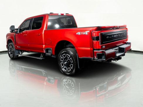 Used 2025 Ford F250 Platinum image 14