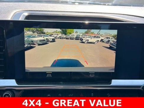 Used 2023 Chevrolet Silverado 1500 LT image 24