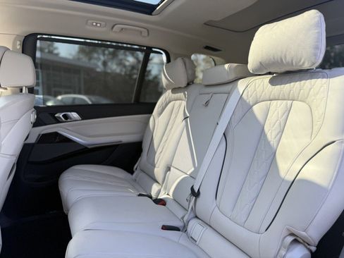 Certified 2025 BMW X7 xDrive40i w/ Executive Package image 16