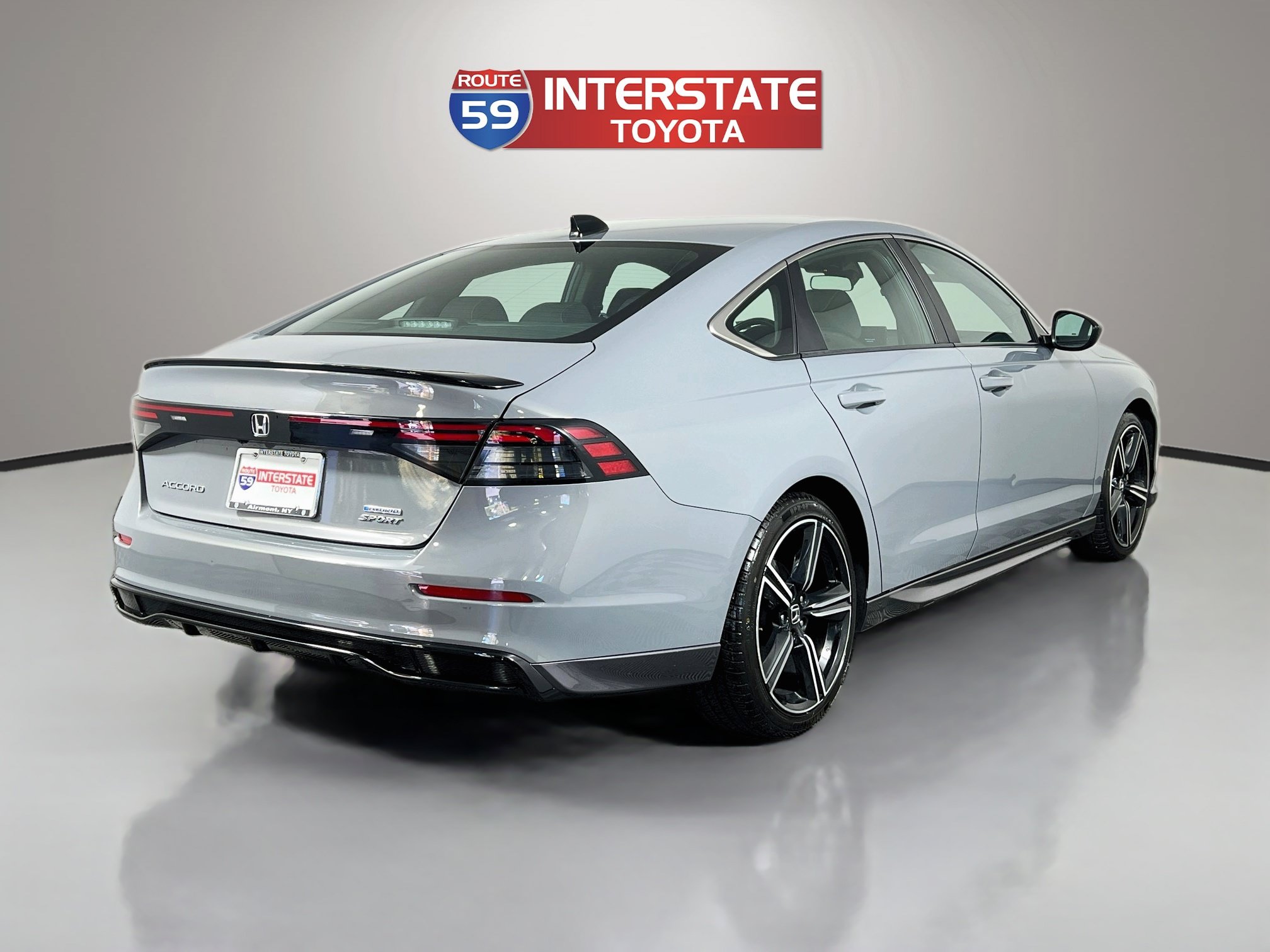 Used 2023 Honda Accord Sport image 7