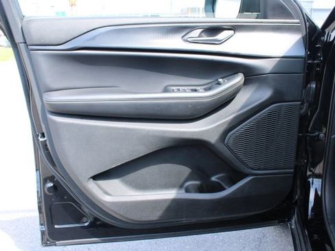 Used 2023 Jeep Grand Cherokee L Laredo w/ Luxury Tech Group I image 10