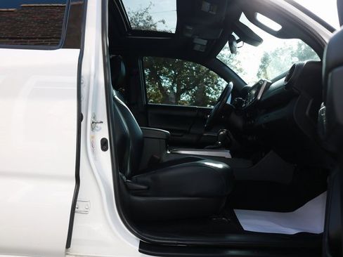 Used 2020 Toyota Tacoma Limited image 10