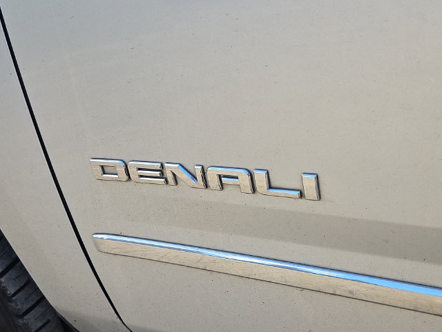 Used 2016 GMC Yukon XL Denali w/ Open Road Package AWD/4WD image 31