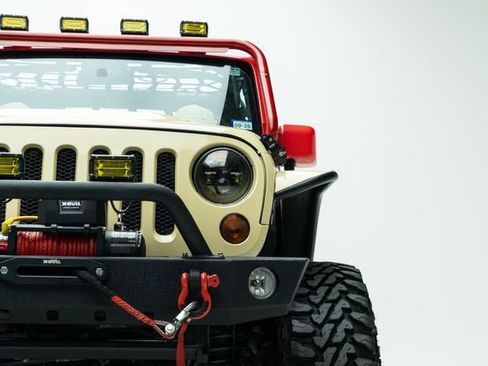 Used 2010 Jeep Wrangler Rubicon w/ PWR Convenience Group image 7