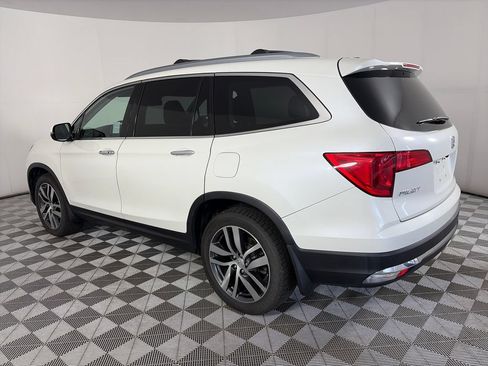 Used 2017 Honda Pilot Elite image 5