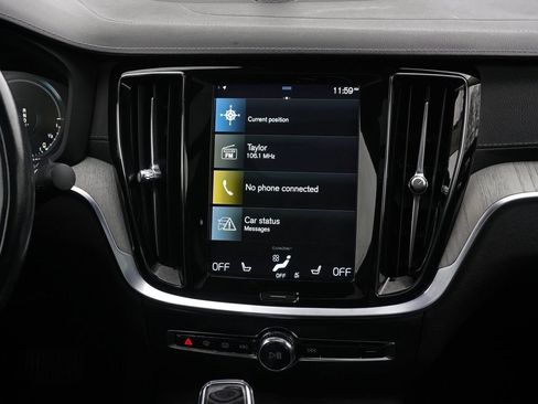 Used 2022 Volvo S60 T8 Inscription image 22