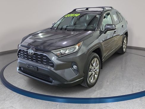 Used 2019 Toyota RAV4 XLE Premium FWD image 1