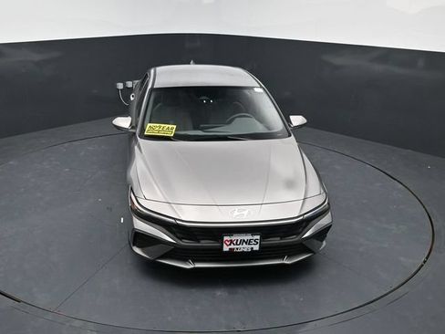 Used 2024 Hyundai Elantra SEL FWD image 53