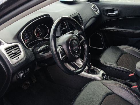 Used 2020 Jeep Compass Latitude image 5