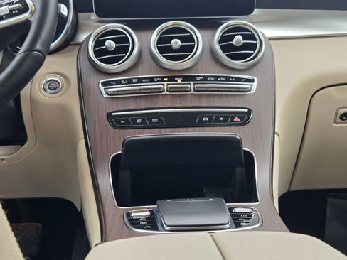 Used 2022 Mercedes-Benz GLC 300 4MATIC image 12