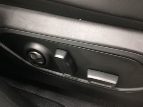 Used 2022 Jeep Grand Cherokee L Limited w/ Luxury Tech Group II image 27