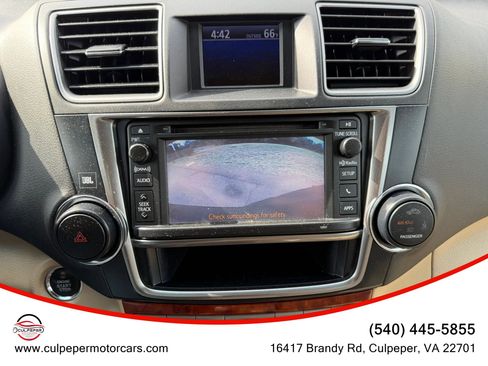 Used 2013 Toyota Highlander Limited AWD/4WD image 25
