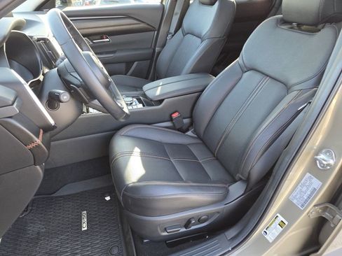 Certified 2025 MAZDA CX-50 2.5 Turbo w/ Accent Package image 22