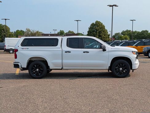 Used 2024 Chevrolet Silverado 1500 Custom AWD/4WD image 9