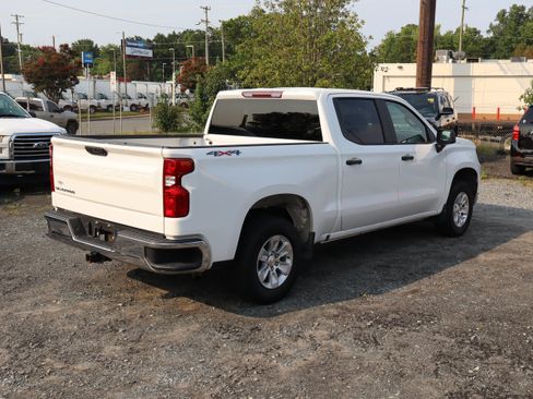 Used 2024 Chevrolet Silverado 1500 W/T w/ WT Value Package AWD/4WD image 21
