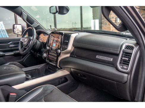 Used 2019 RAM 1500 Laramie image 13