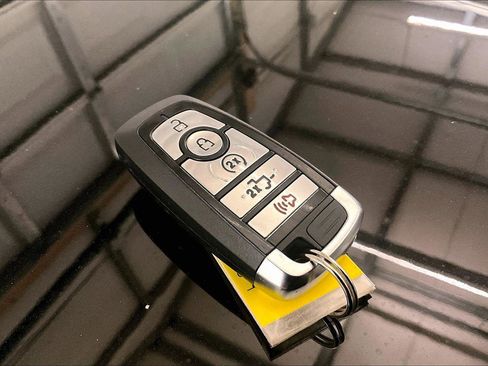 Used 2024 Ford F350 Platinum w/ Tremor Off-Road Package image 9