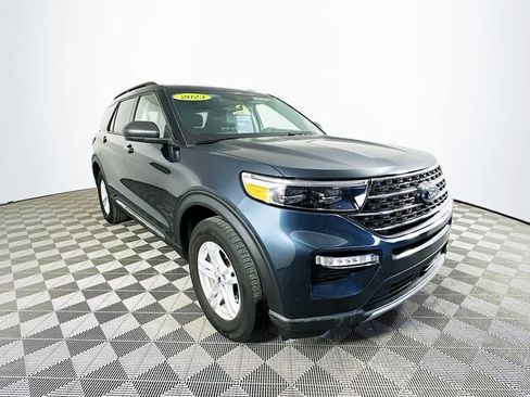 Certified 2023 Ford Explorer XLT w/ Equipment Group 202A image 3
