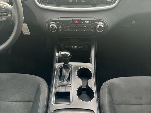 Used 2016 Kia Sorento LX image 12