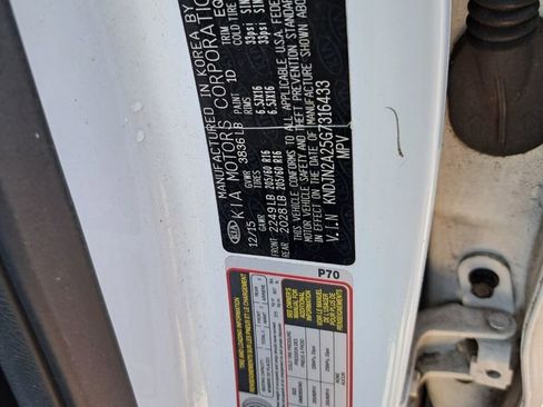 Used 2016 Kia Soul image 24