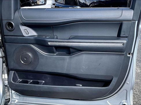 Used 2024 Ford Expedition XLT image 23